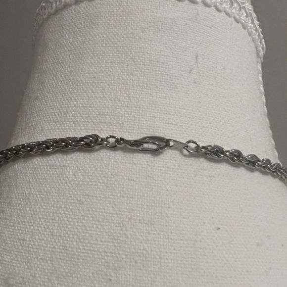 VINTAGE Avon Black Silver Chrome Art Deco Pendant Rope Chain 26" Necklace - Picture 6 of 7